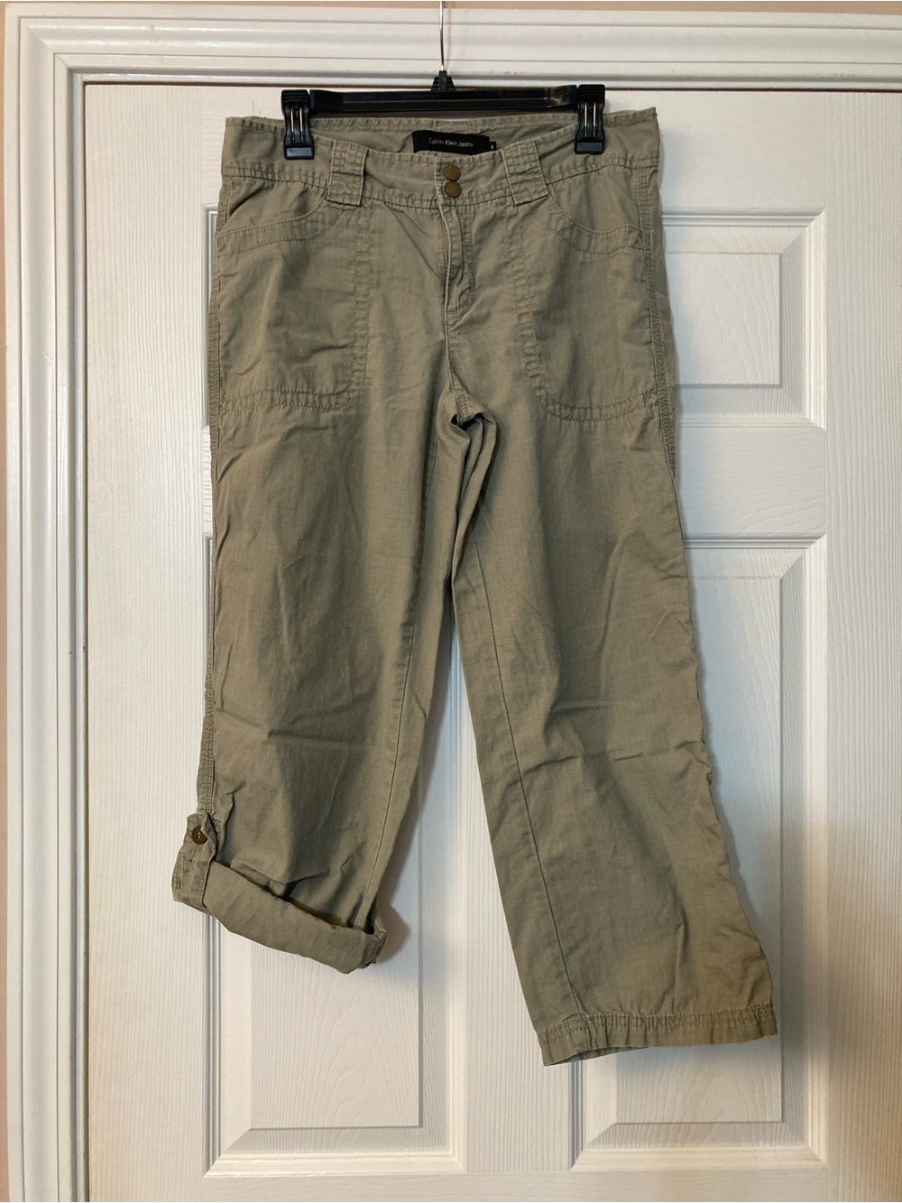 Calvin Klein Women's Cropped Utility Capris in Khaki- size 6